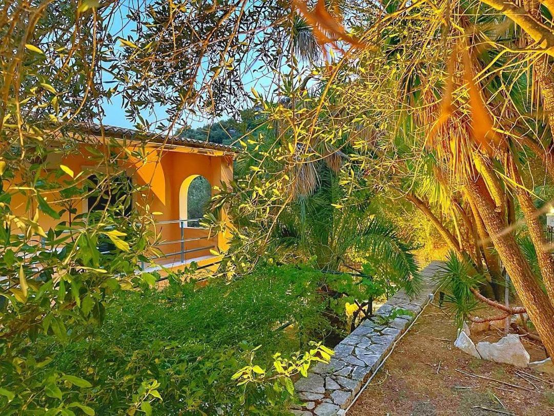 Silent Bay Apartments Katávolos 외부 사진