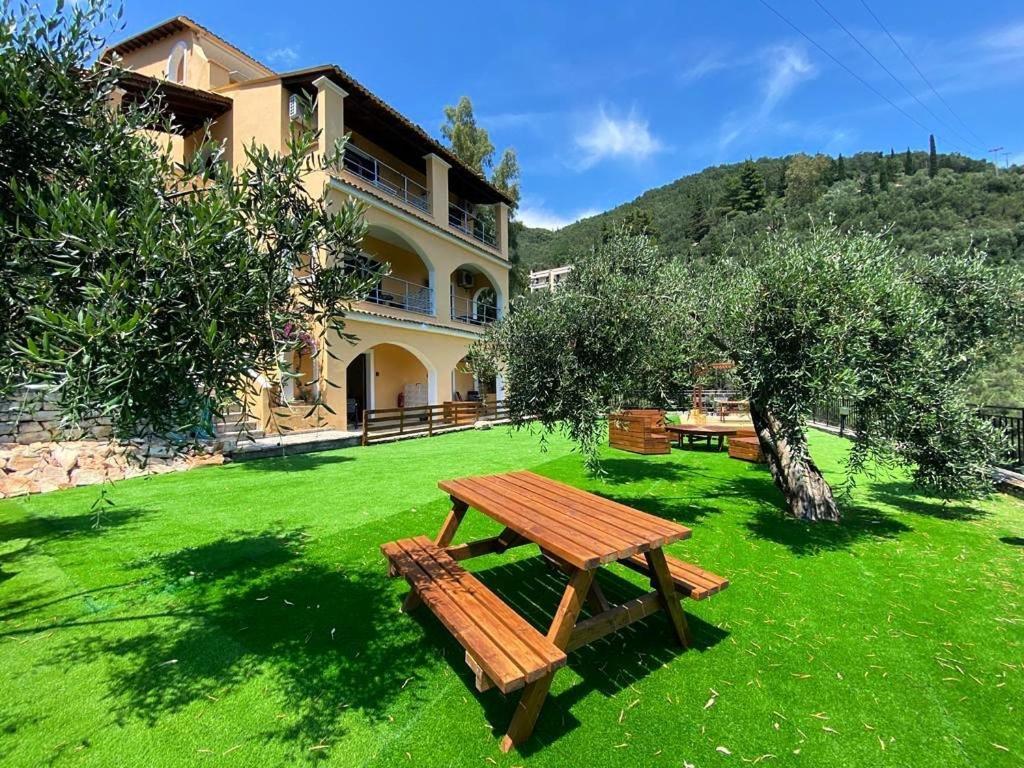Silent Bay Apartments Katávolos 외부 사진