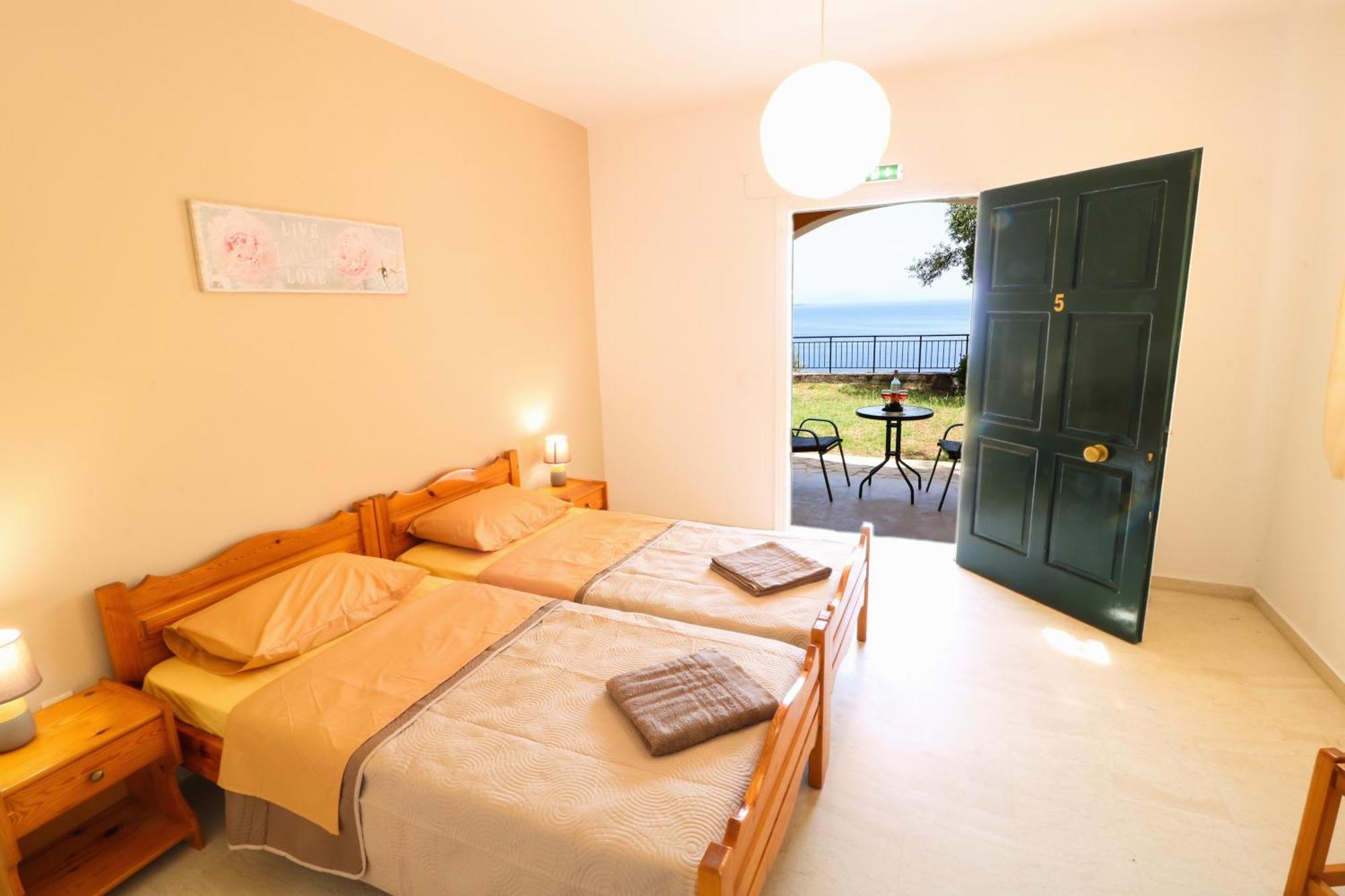 Silent Bay Apartments Katávolos 외부 사진