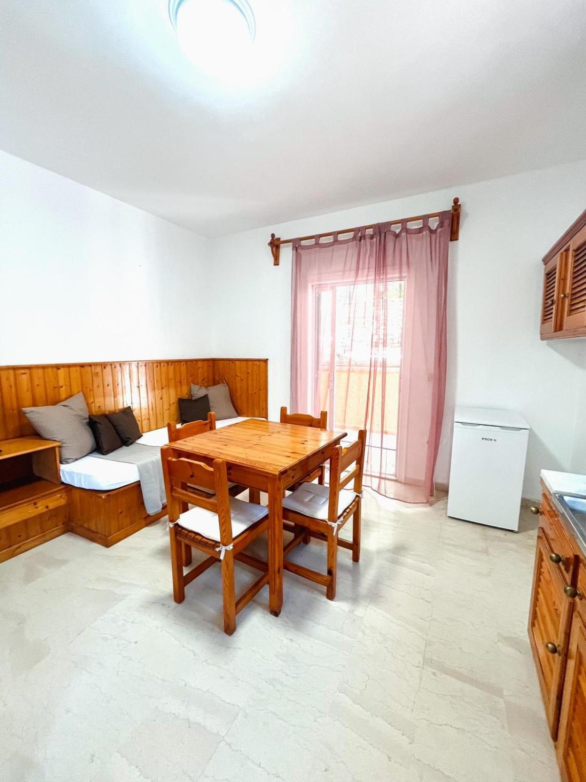 Silent Bay Apartments Katávolos 외부 사진
