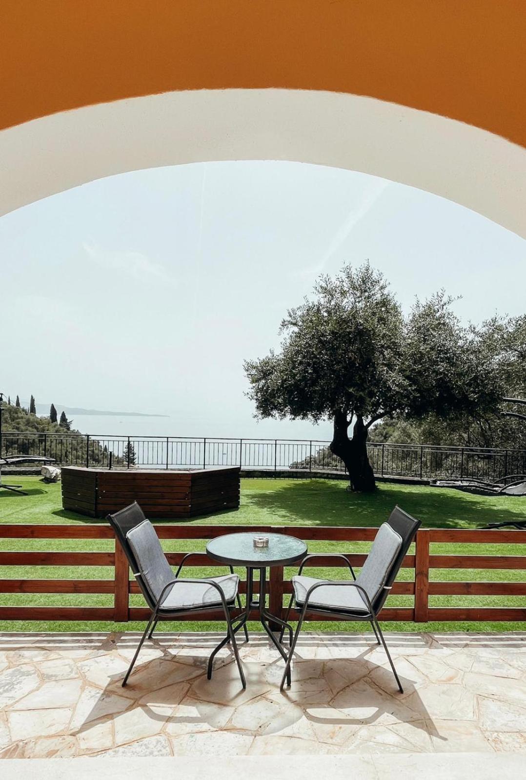 Silent Bay Apartments Katávolos 외부 사진