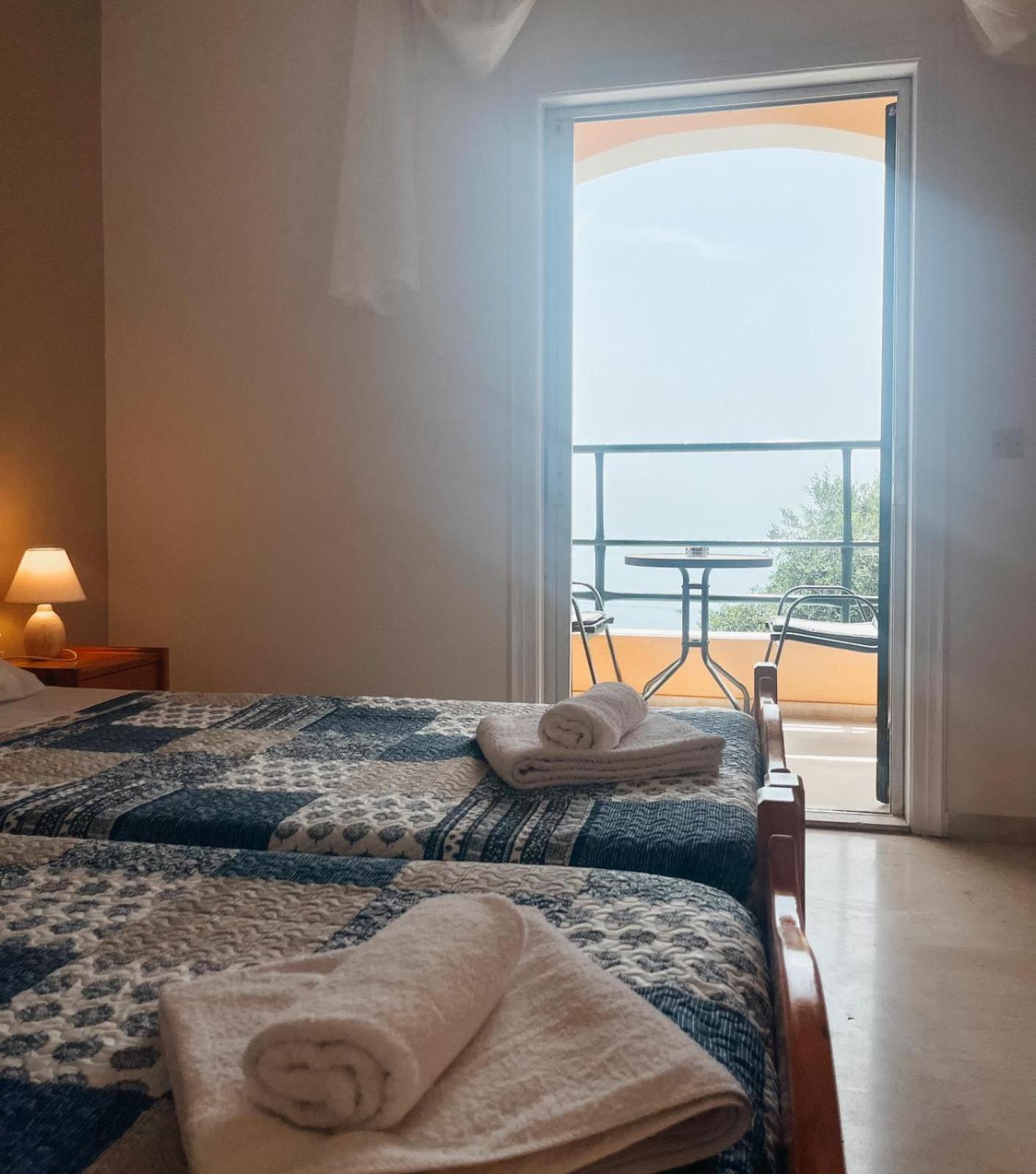 Silent Bay Apartments Katávolos 외부 사진